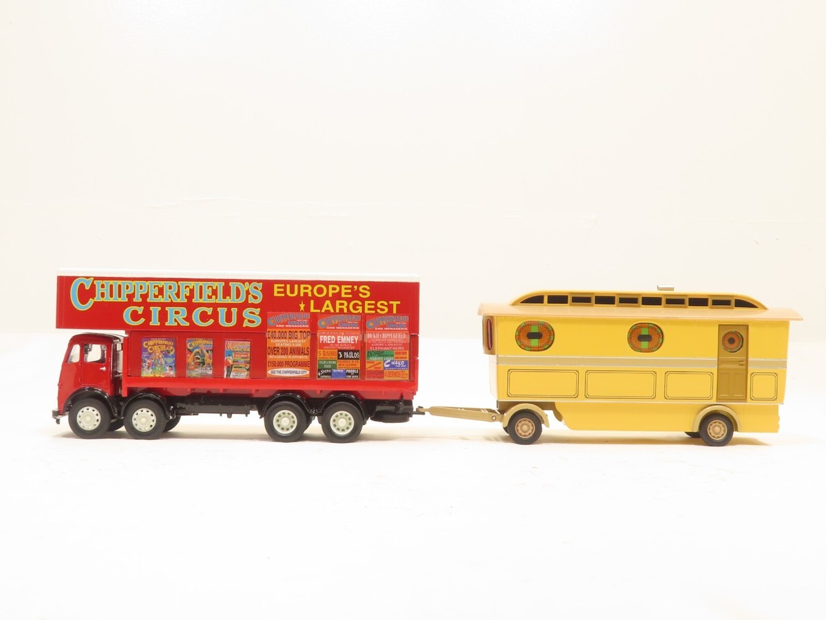 Corgi Classics - 1 Véhicule Cirque Chipperfields - Foden Closed Pole Truck With Caravan Ref 97888 Neuf E