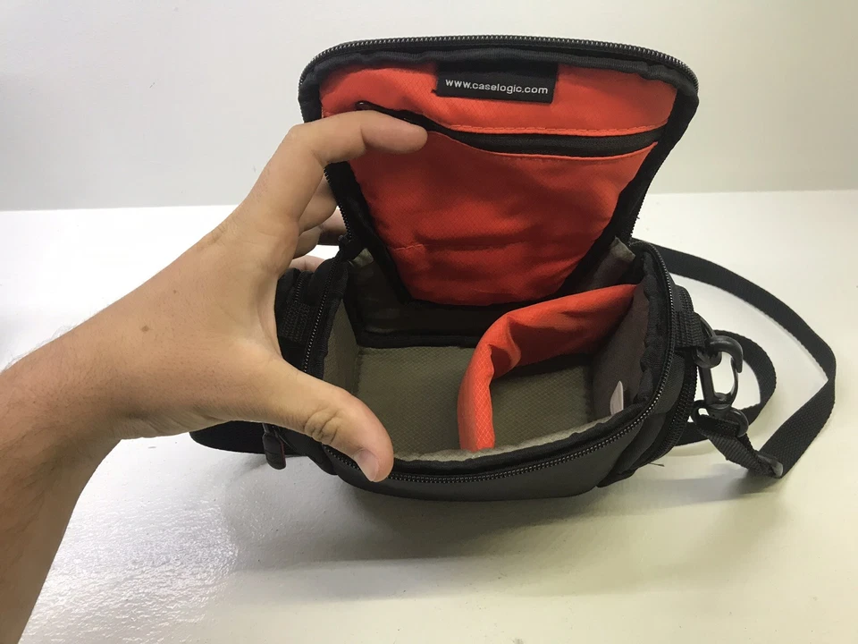 Case Logic DCB-304 Compact System/Hybrid Camera (Black), Black - Image 2 of 2