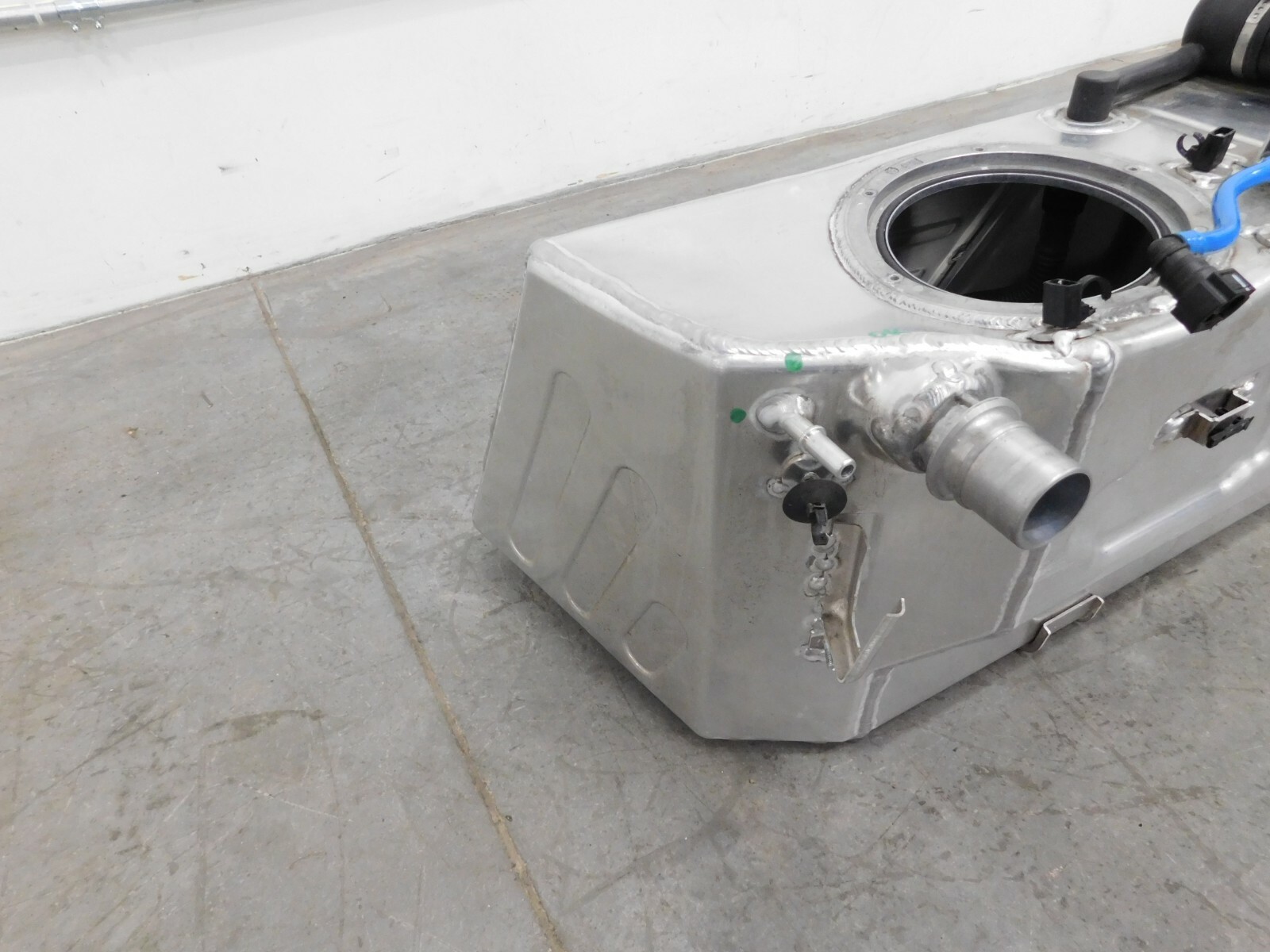 2016 15 17 18 19 McLaren 570S 570 Fuel Tank Cell / Controller #0408 Q5