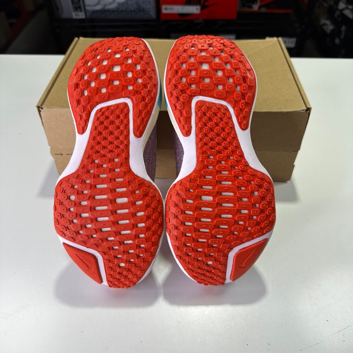 WMNS NIKE ZOOMX INVINCIBLE RUN FLYKNIT 3 PINK FOAM-CRIMSON SZ 6.5