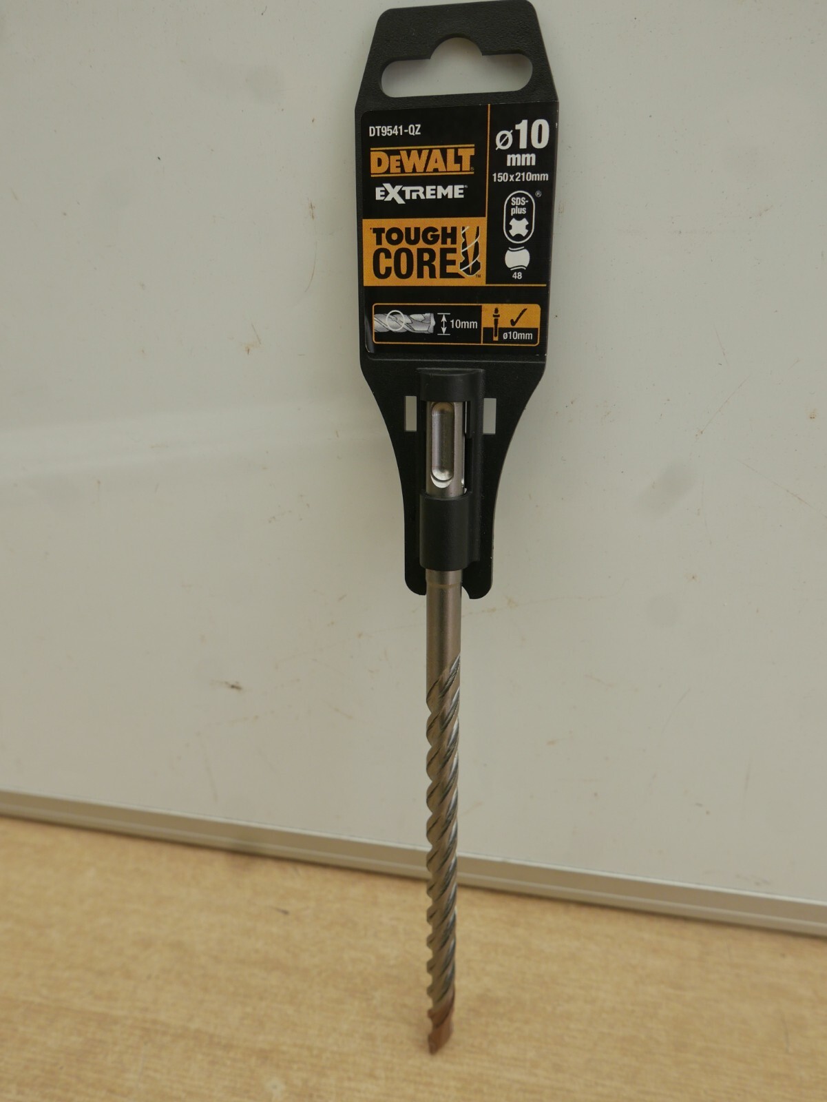 DEWALT DT9541  10MM X 210MM SDS PLUS BRICK & CONCRETE DRILL BIT