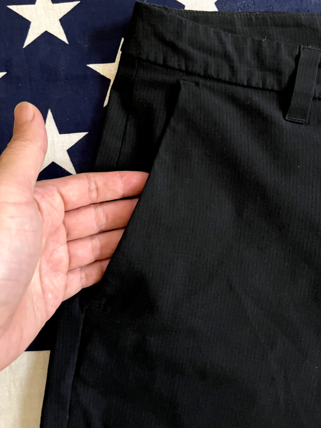 Lululemon Solid Black Activewear Walking Shorts H… - image 4