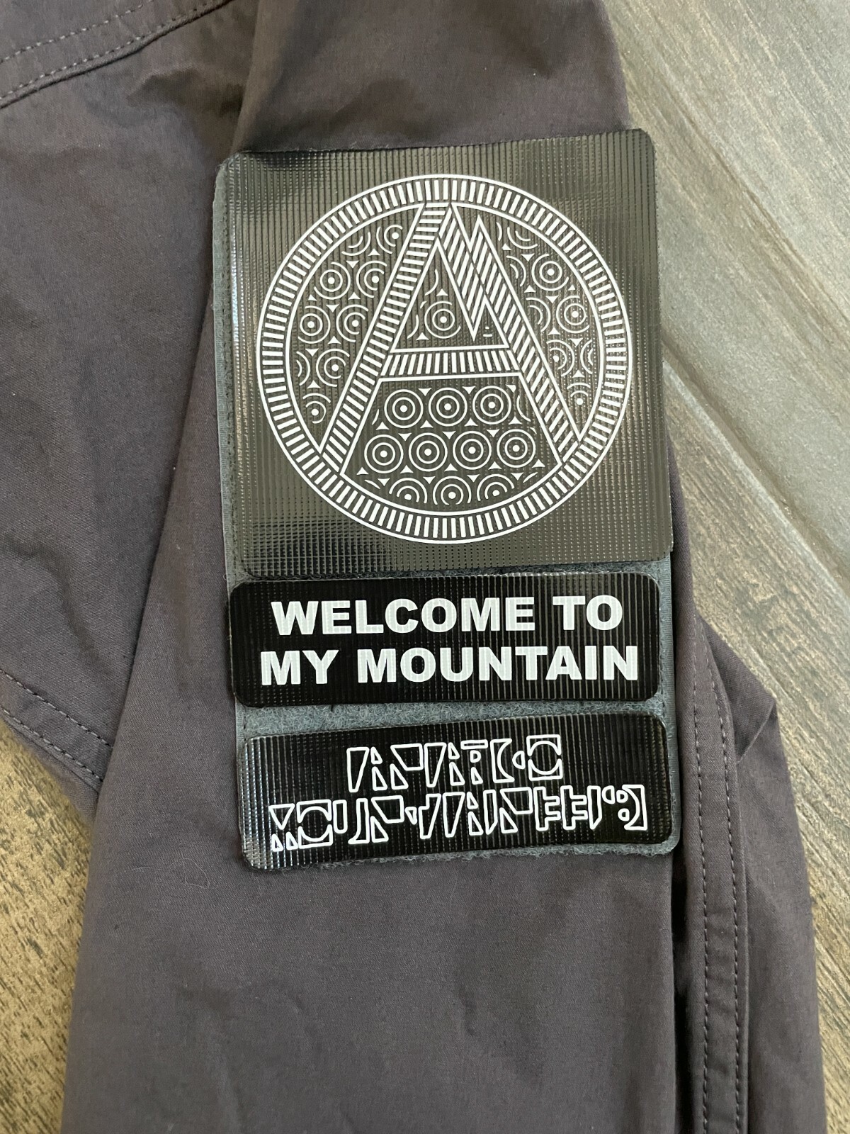 Size Medium - General Research Mountain Research … - image 4