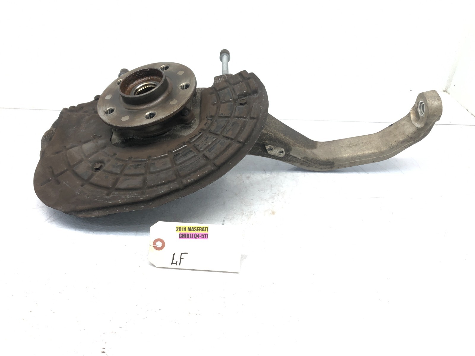2014-2019 MASERATI GHIBLI SQ4 AWD LEFT DRIVER FRONT SPINDLE KNUCKLE HUB OEM.