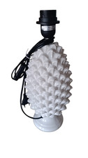 BASE PER LAMPADA CON DESIGN A PIGNA COLORE BIANCO