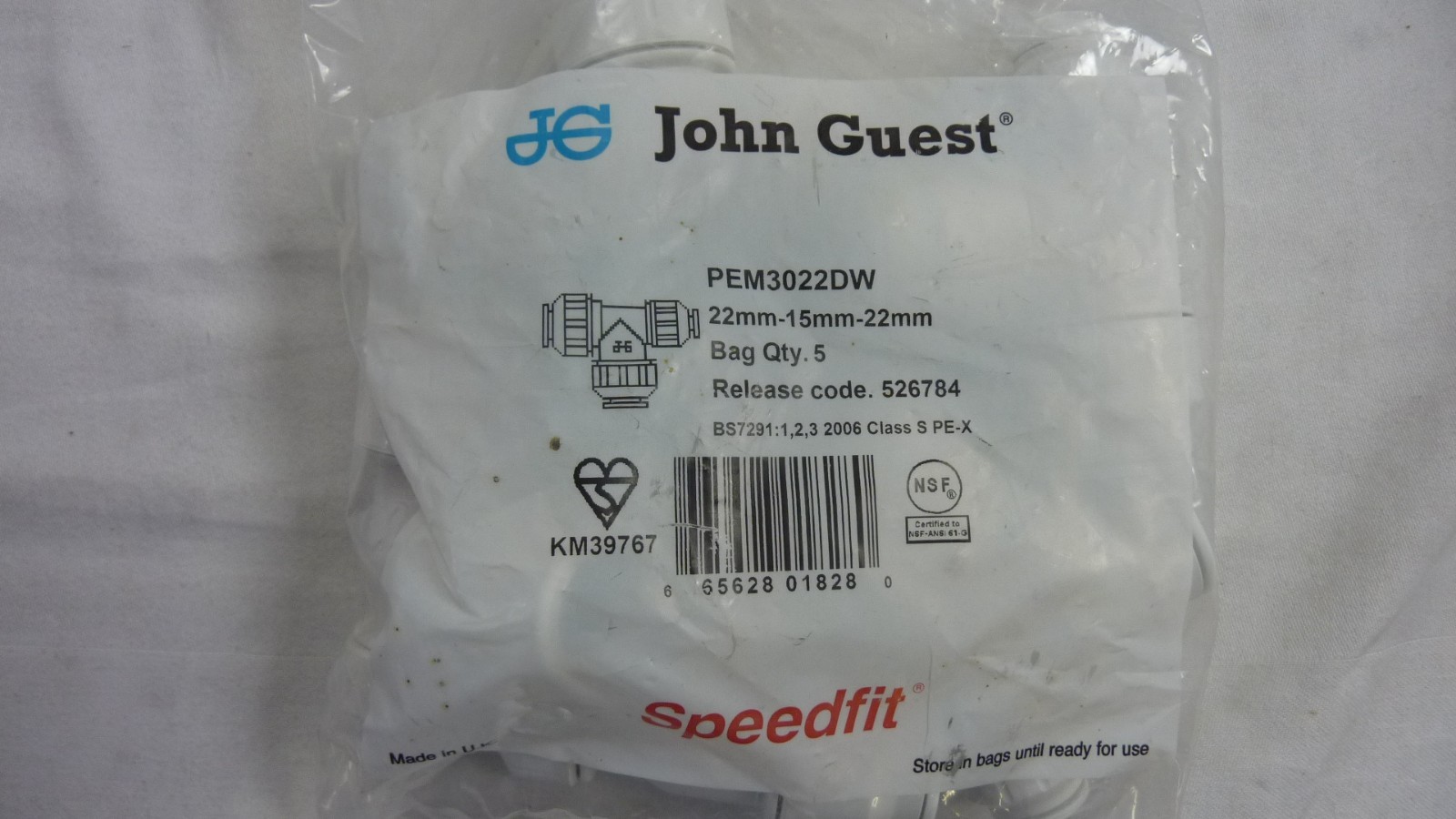 JG Speedfit Push Fit 22mm x 15mm x 22mm Reducing Tee PEM3022DW John Guest