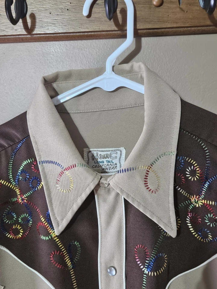 Camisa Rockabilly ocidental bordada vintage XL 50 60s barra H pérola encaixe gabardine - Imagem 2 de 4