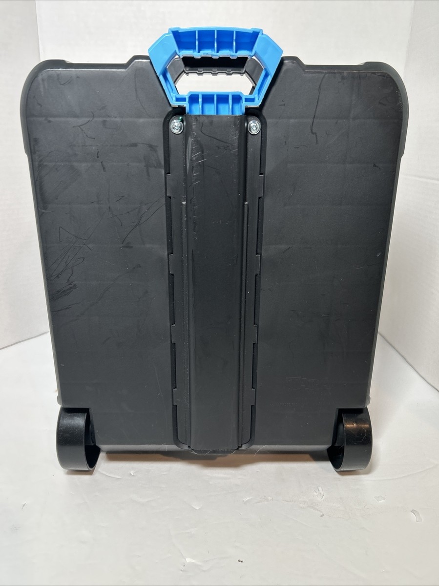 Hot Wheels Challenge Accepted Hardshell Car Carry Case With Wheels