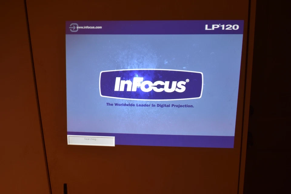 ^^ INFOCUS DLP LP120 PROJECTOR (BR121) - Image 2 of 3
