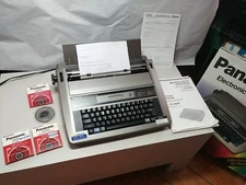 Electronic Panasonic Word Processor typewriter kx-r630 & 3 Extra Wheel Script