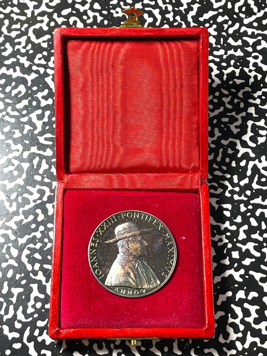 ヨハネ23世教皇（Pope John XXIII） ケース付き1962年 ヨハネ23世教皇（Pope John XXIII） ケース付き1962年 - メルカリ