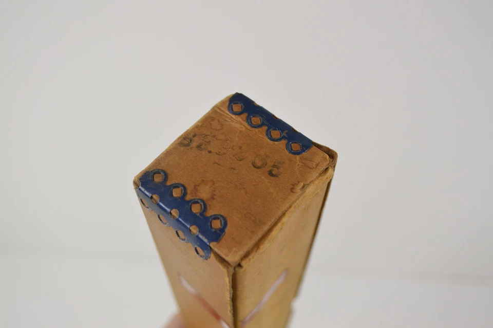 Par de ejes de brazo basculante Chevrolet 1940-1950 216 I6 recto seis falta 1 buje Foto 2 de 4