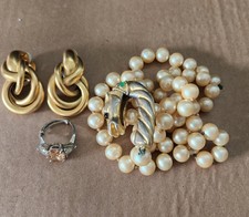 Vintage Retro Gorgeous Variety Formal Costume Jewelry Pearls Necklace Earrings