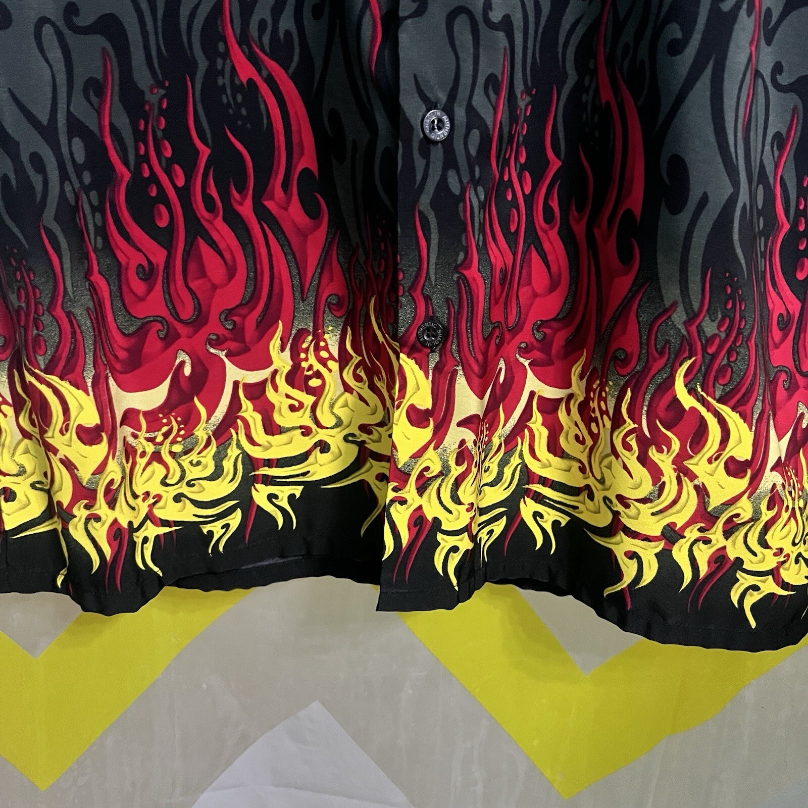 Authentic Shaolin Button Down Collared Shirt Yout… - image 4