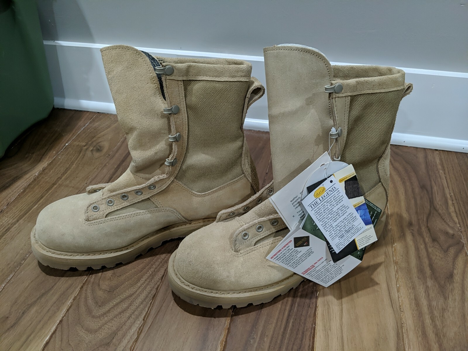 Durable Army Combat Boots for All Weather Conditions-image