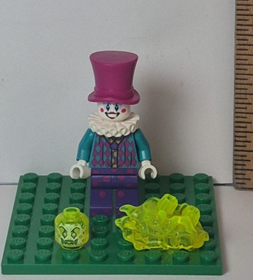 LEGO Hidden SIde hs039 -Terry Top w/Hips & Alien Head -Light Scratches/No Cracks