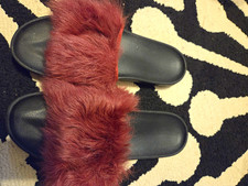 UGG Royale Women s Burgundy Faux Fur Slide Slippers Open Toe Rubber Sole US 11