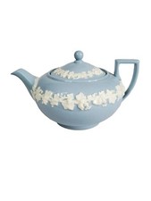 Vtg 1950's Wedgwood QUEENSWARE Teapot Embossed Cream on  Lavender Blue MINT Cond