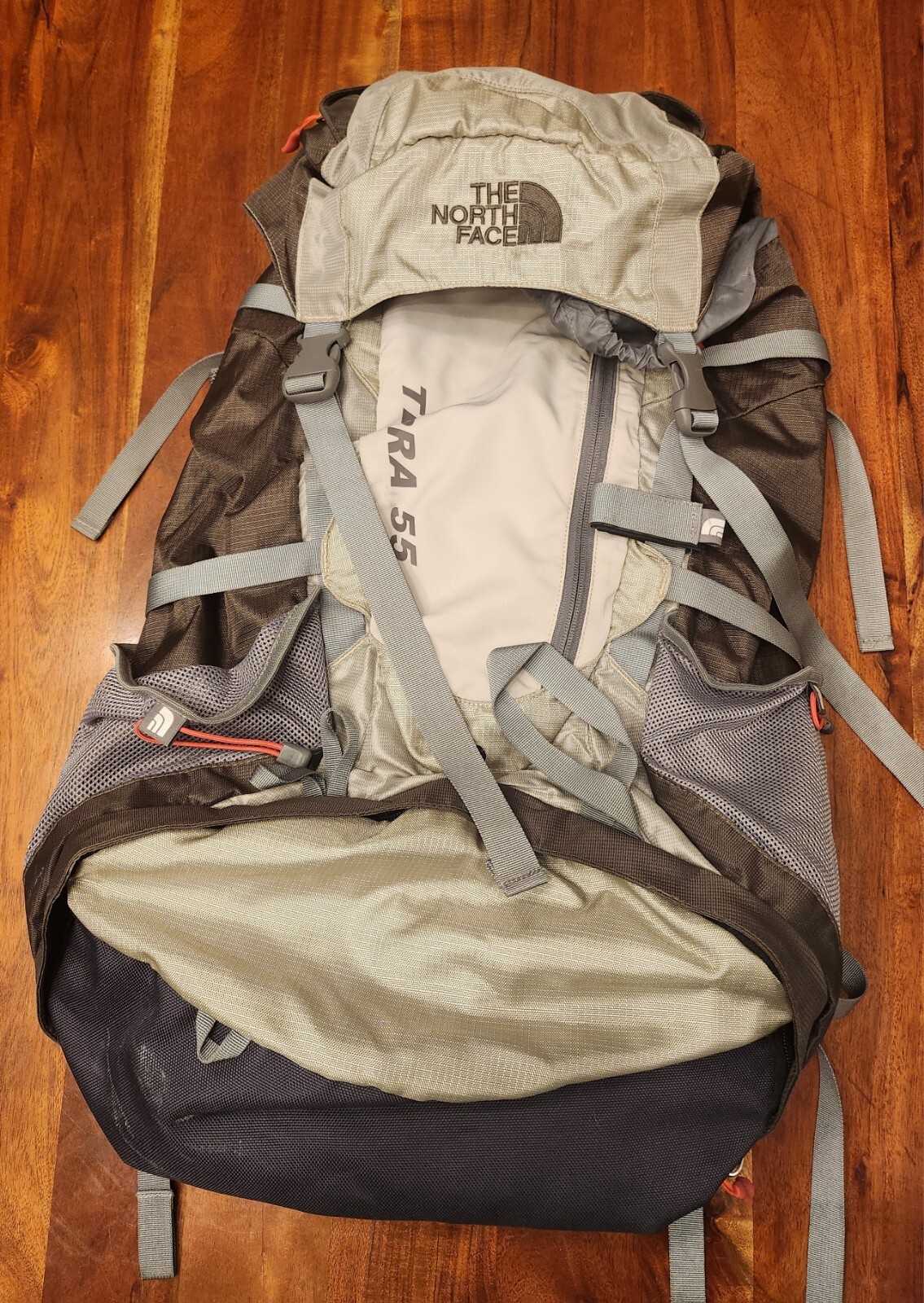 THE NORTH FACE Terra 55L Gray Khaki Black Hiking Travel Backpack