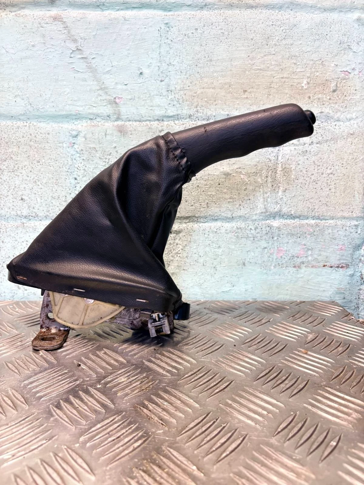 Ford Focus Mk1 handbrake lever side view - exact used part
