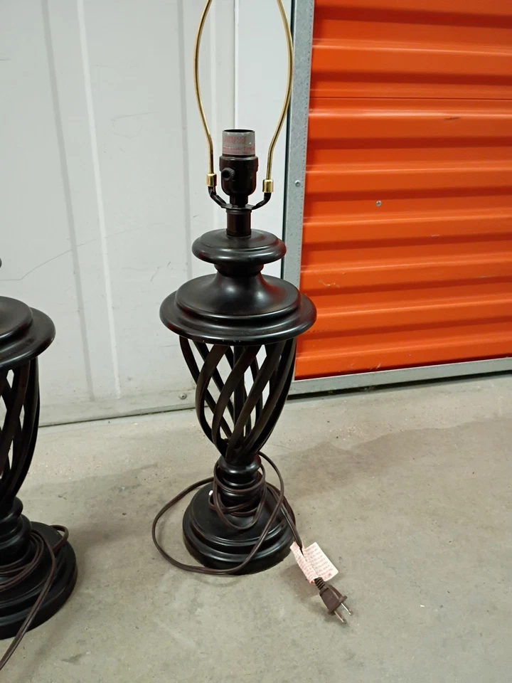 Bedroom Lamp Set - Image 3 of 3