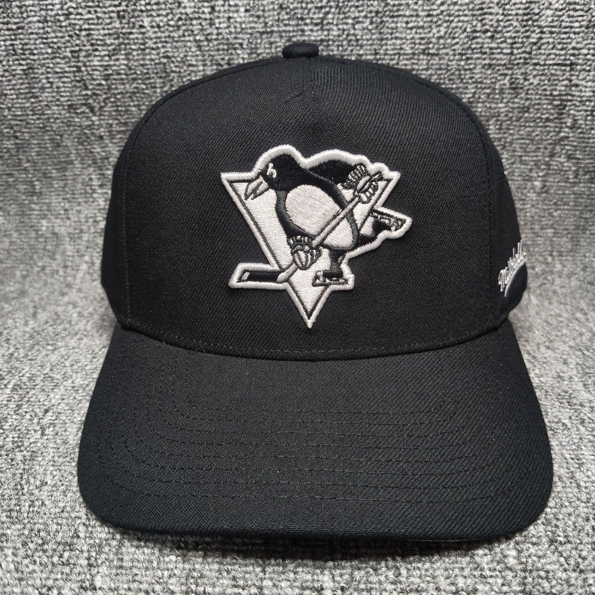 Mitchell & Ness Pittsburgh Penguins NHL Black Snapback Cap Penguins Forever