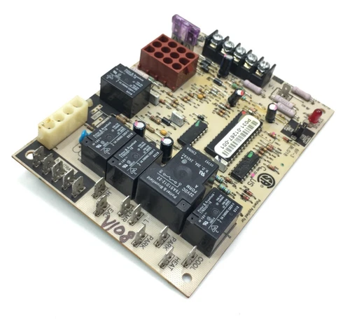 York Coleman P031-01267-001 Furnace Control Board 031-01267-001A used #V108
