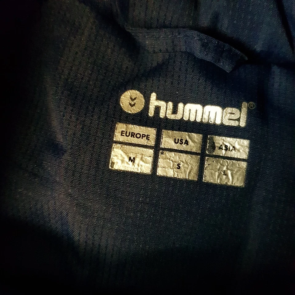 Chaqueta Middlesbrough Mediana Azul Marino Hummel Acolchada Banco Abrigo Fútbol Puffer Foto 4 de 4