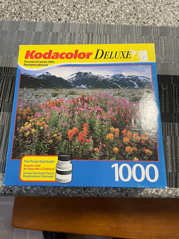 1000 piece Kodacolor Deluxe Jigsaw Puzzle