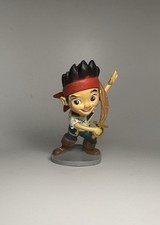 Figura Disney Jake y los Piratas del País de Nunca Jamás adorno de pastel sonriente con espada RES040
