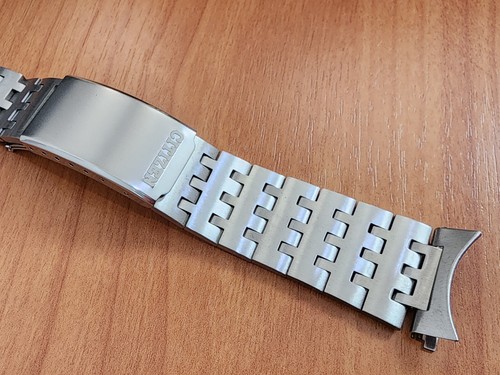 Nos Citizen Bracelet Curve end 20mm Nice fit diver 68-5372 Solid links. - Picture 2 of 7