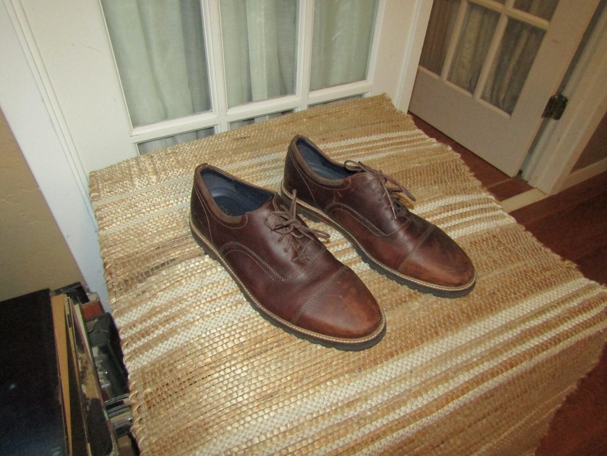 Cole Haan Men display picture 1