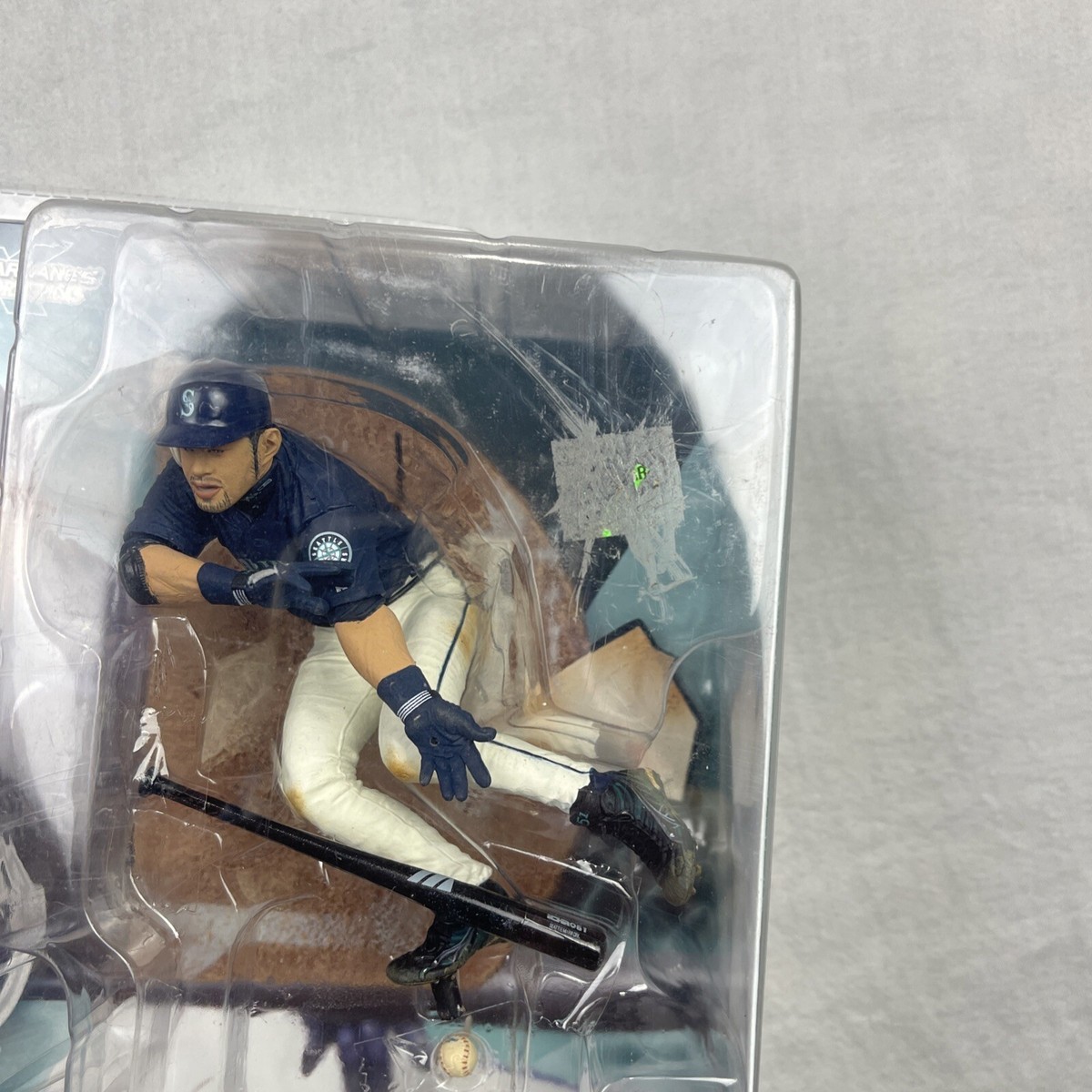 スポーツ Ichiro Suzuki action figure Amazon.com: McFarlane Toys