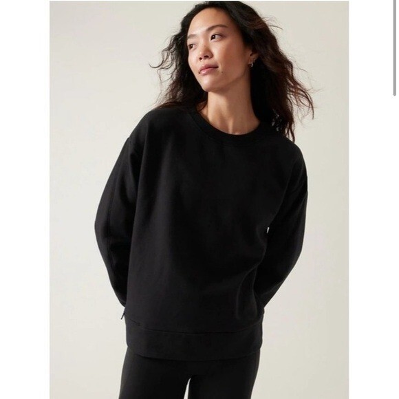 Medium Athleta Black Pullover Lightweight Retropl… - image 1