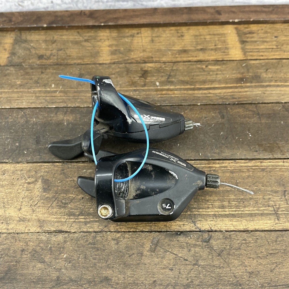 Manettes De Vitesse Suntour XC Pro 7 Vitesses – Pouce – Rétro VTT – Noir