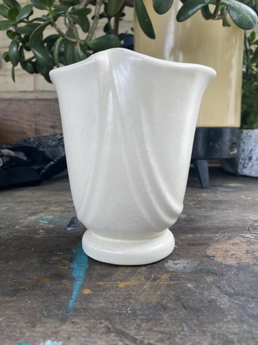 Antique/VTG MATTE SOLID CREAM WHITE WELLER POTTERY VASE EUC! Art Nouveau Cottage