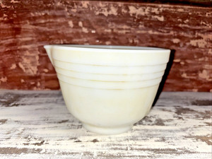 Vintage Pyrex Small White Mixing Bowl with Pouring Spout