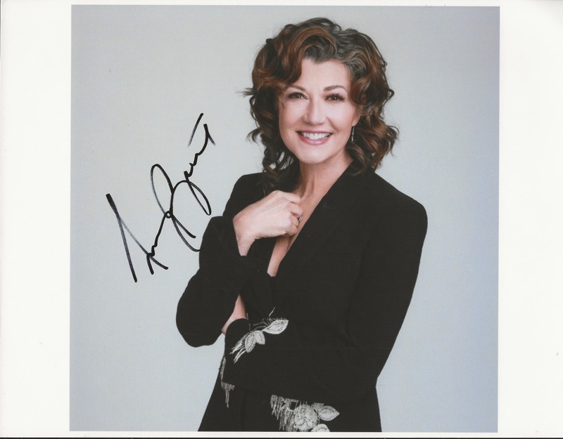 SIGNED Amy Grant 8.5 x11 Photo  Famous Christian/Pop singer & Actress