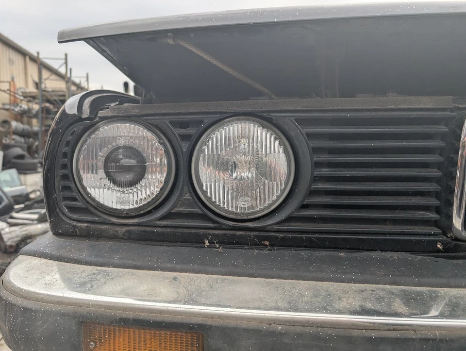 Parachoques delantero convertible a través de 9/90 para BMW 325i 946976 87-91 Foto 2 de 4