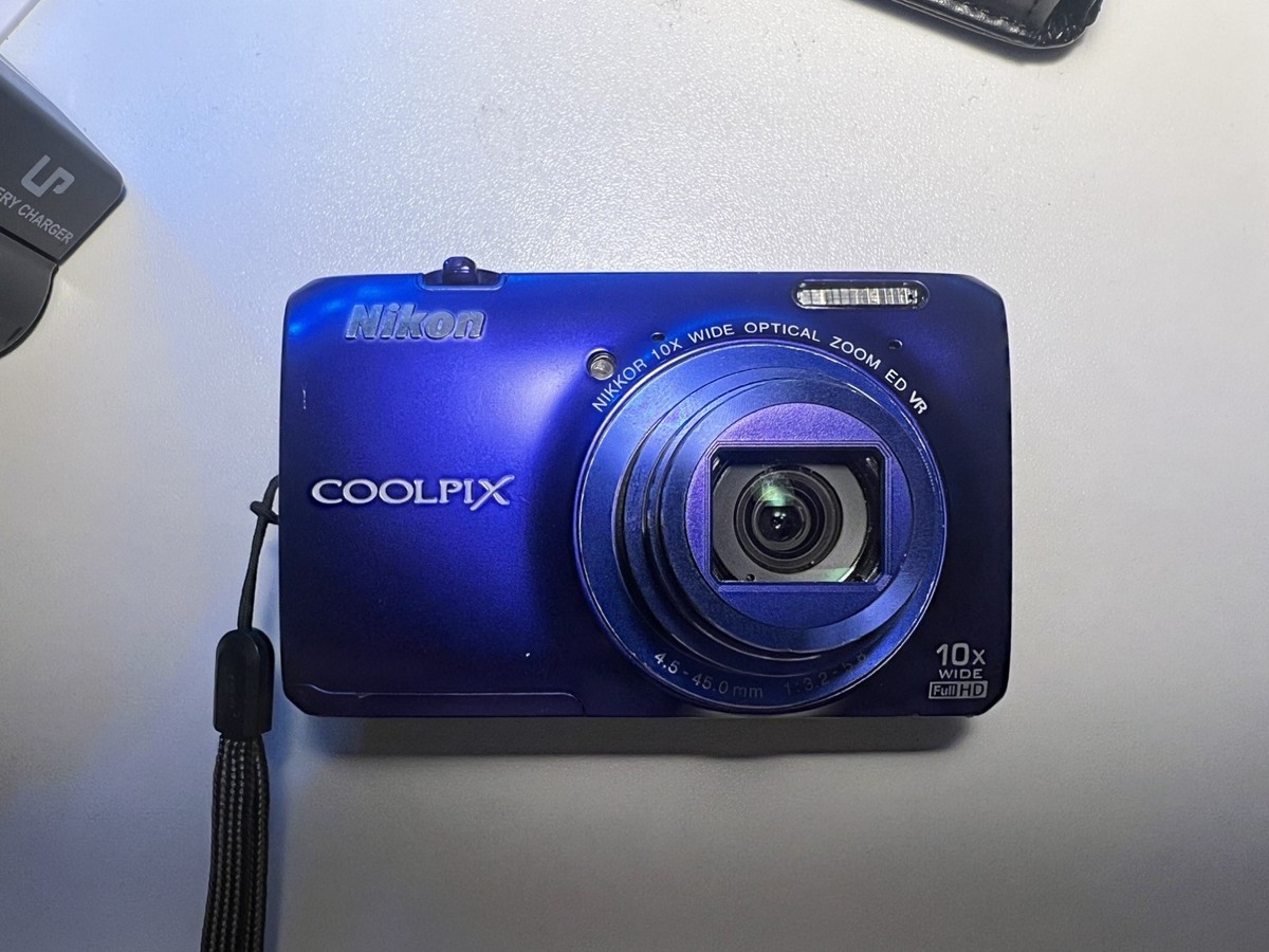 Nikon Coolpix S6300 Blue 16MP 10X HD Digital Camera w/ Charger