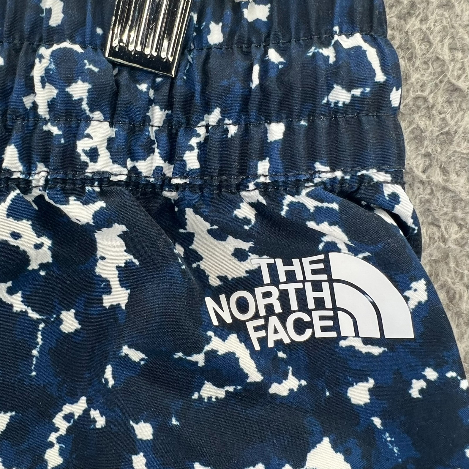 The North Face Flash Dry Running Shorts Mens Small Camo Blue 32x"3" thumbnail 8