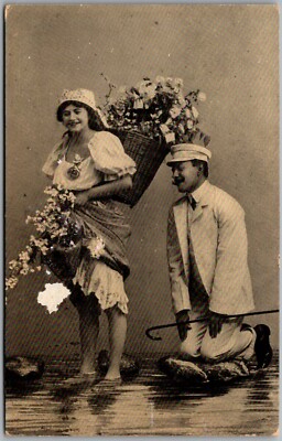 Postcard Romantic Well Dressed Man Admiring Peasant Woman 1910 Fb