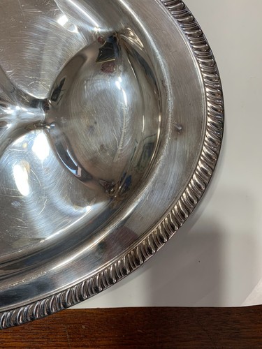 Regency Silver Plate 17 5/8" Footed Meat Tray/Platter - Picture 2 of 5