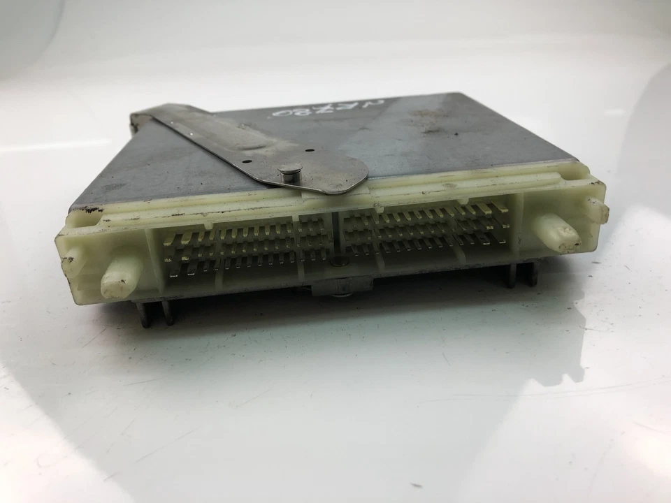 Centralina motore VOLVO V70 II SW 0261204296 ECU 2000 15073052 - Immagine 2 di 4