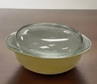 Pyrex Gold  / Yellow 024 2 Qt Mixing / Casserole Bowl W Lid