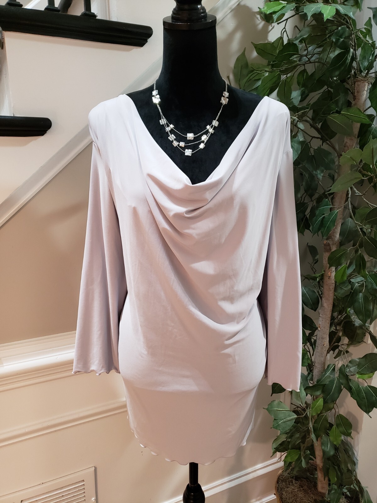 Jaclyn Smith Women Gray Solid Polyester Cowl Neck… - image 1