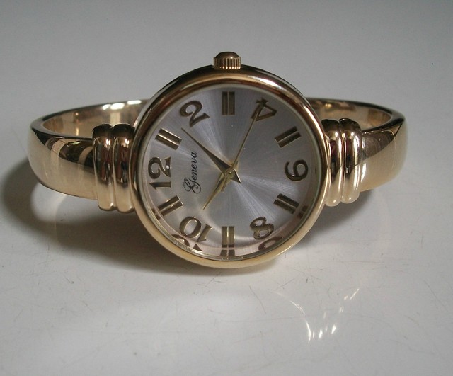 WOMEN'S GOLD FINISH GENEVA DESIGNER STYLE BANGLE CUFF FASHION WATCH eBay