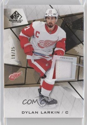 2021-22 Upper Deck SP Game Used Gold Premium Memorabilia 19/25 Dylan Larkin 04f2