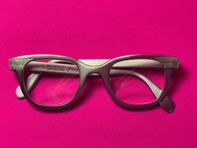 Grau Metall Flair Brille Brillengestell 80er Jahre Schweiz Swiss 46/22 Rechteck