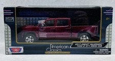 Motor Max American Classics 2017 Chevy Silverado 1500 LT Z71 Crew Cab 1:27 NIB